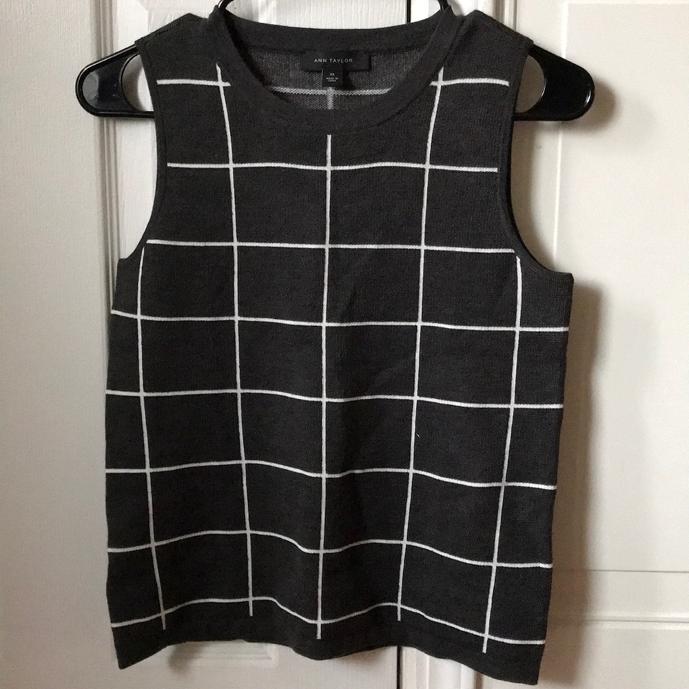 Windowpane sleeveless sweater